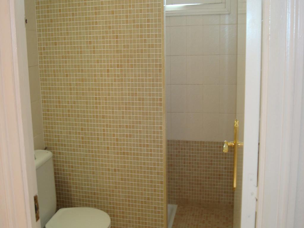 Apartamentos Surest Cala'N Blanes (Menorca) Quarto foto